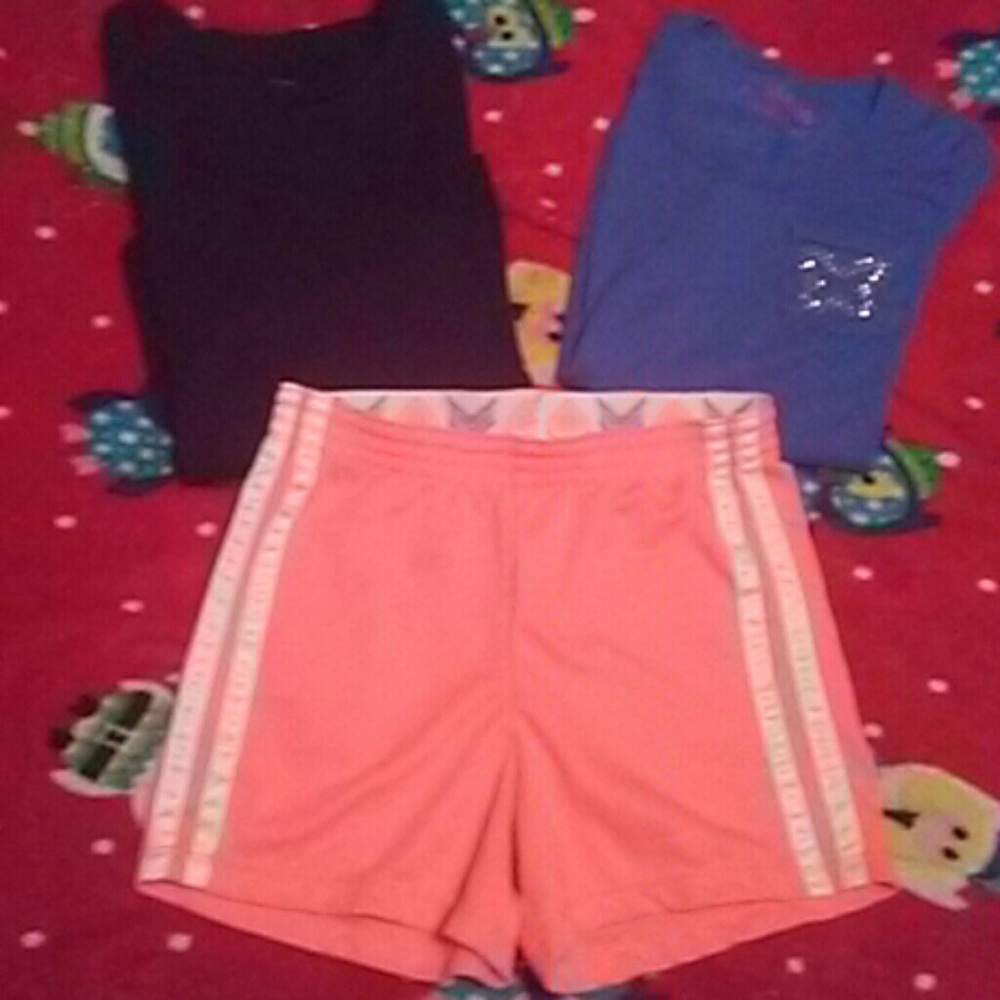 🌸Bundle 2 super cute outfits 🐻